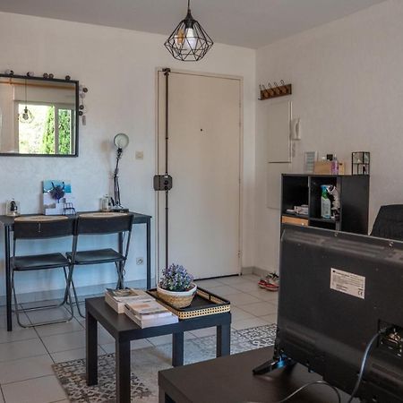 T1 30M² Avec Vue Sur Arbre Blanc Apartamento Montpellier Exterior foto